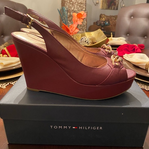 Tommy Hilfiger burgundy wedges, size 9.5. Worn once. - Picture 2 of 4